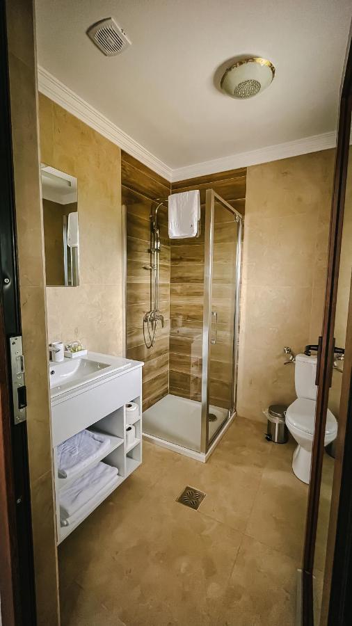 Pensiune-Restaurant Palace Carpinet Екстер'єр фото