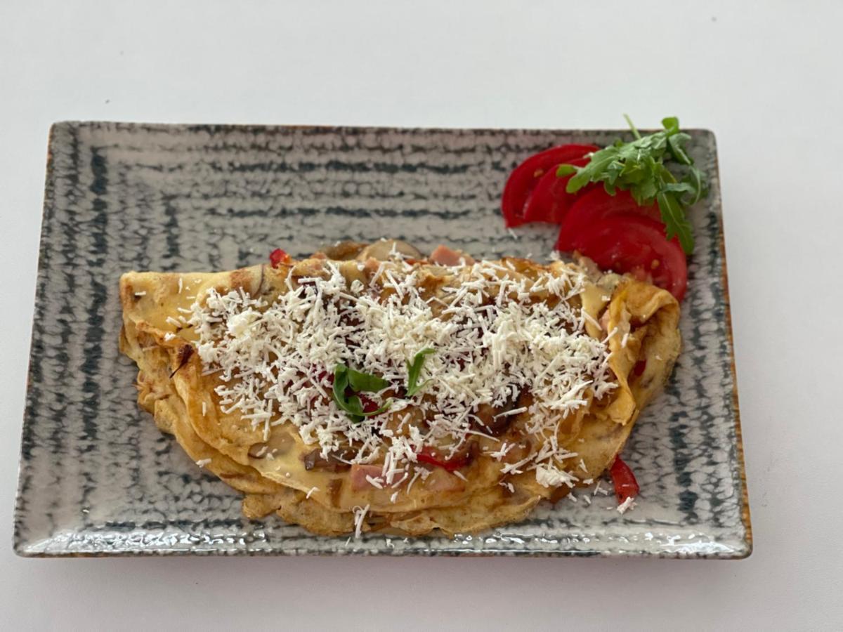 Pensiune-Restaurant Palace Carpinet Екстер'єр фото