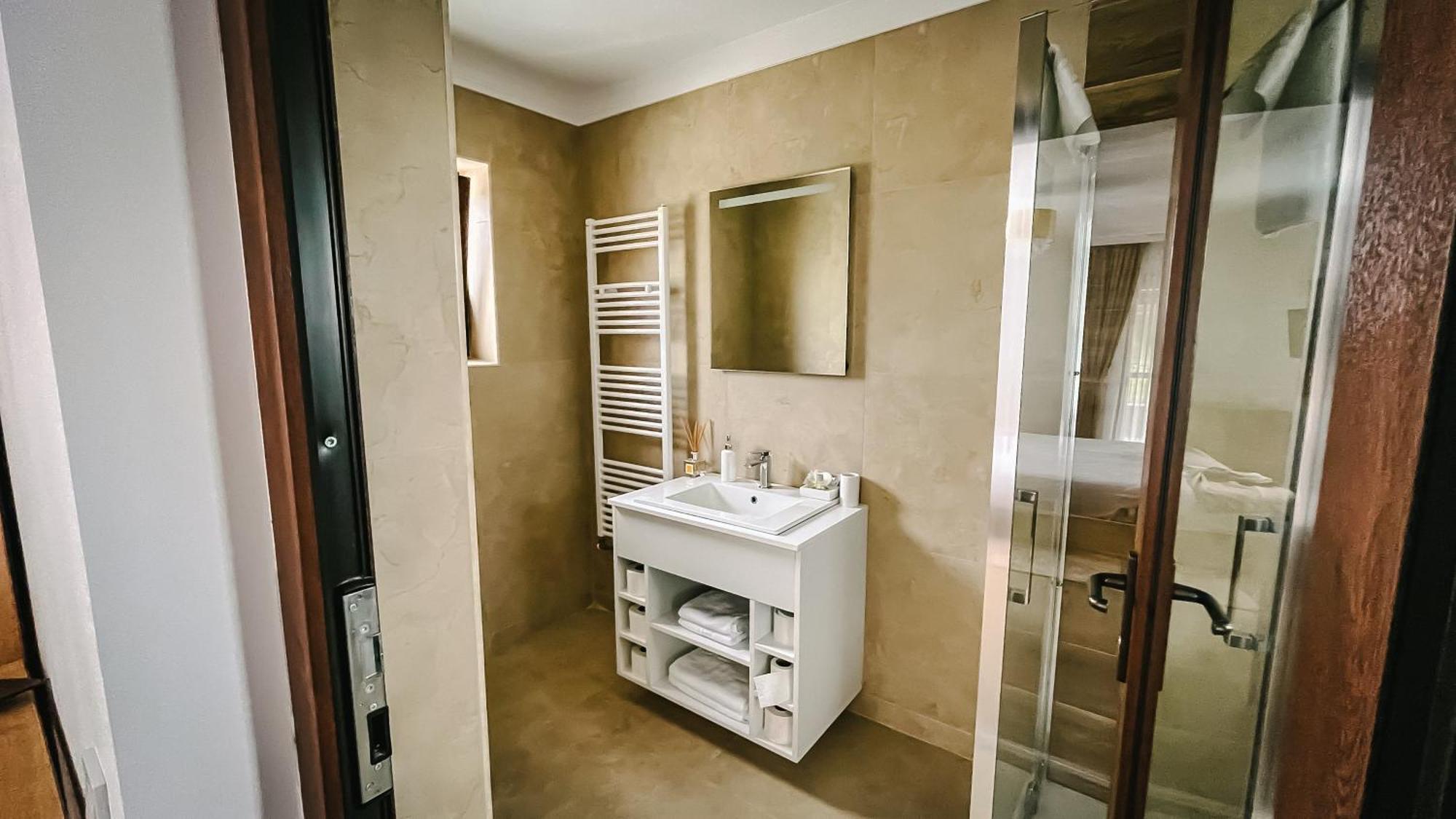 Pensiune-Restaurant Palace Carpinet Екстер'єр фото